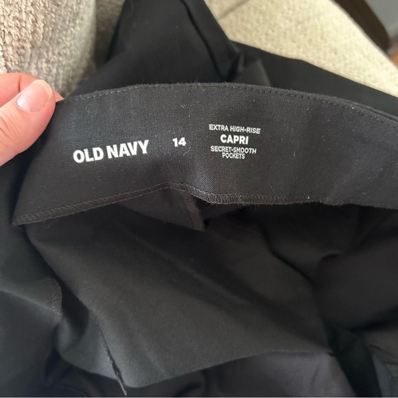 Old Navy • Pixie Capri Pants - Picture 10 of 10